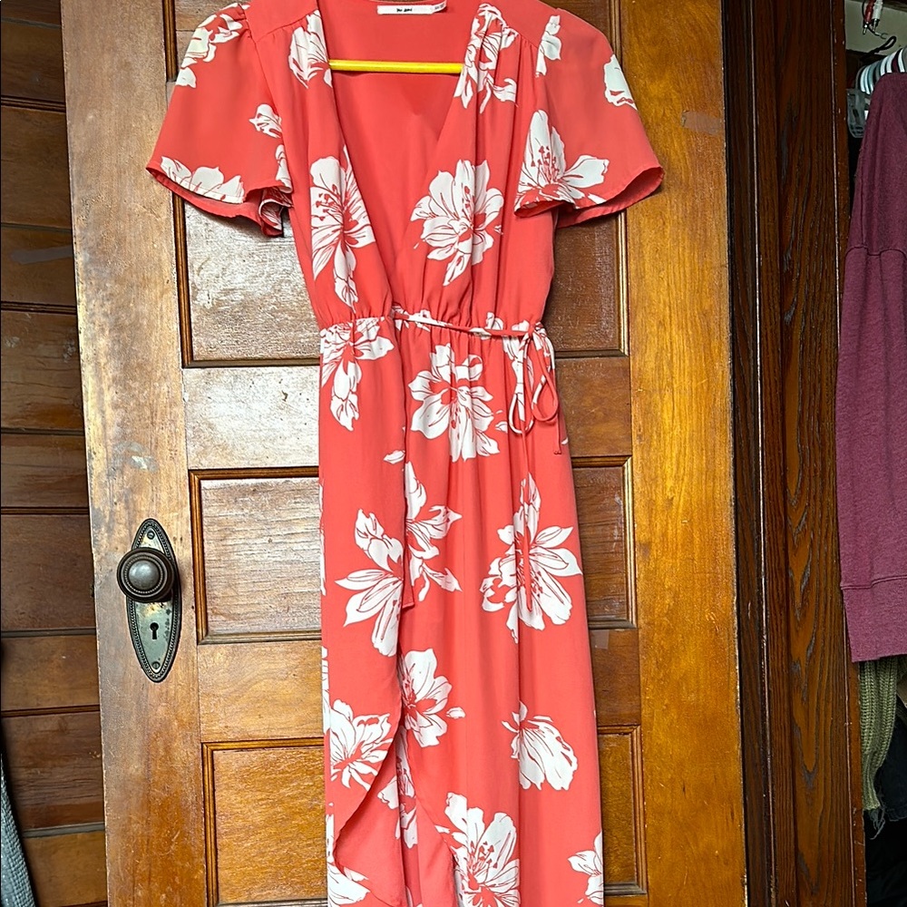 NWOT Francescas Floral Print Wrap Hi-Lo Midi Dress